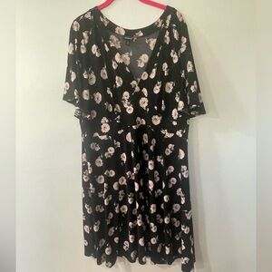 Torrid Floral dress w/ Flutter Sleeves Size 2